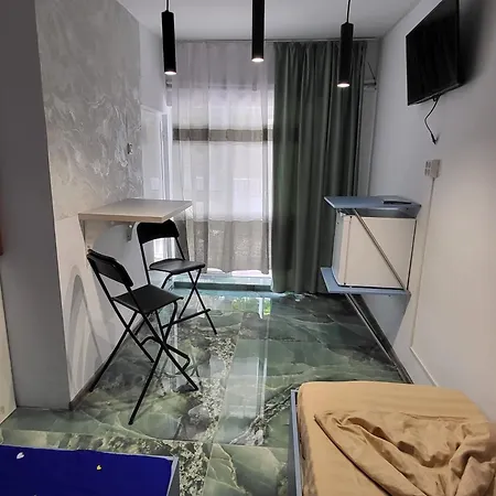 New House Philip 招待所